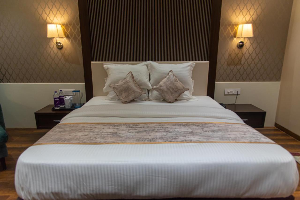 Hotel Royal Livin Benares Buitenkant foto
