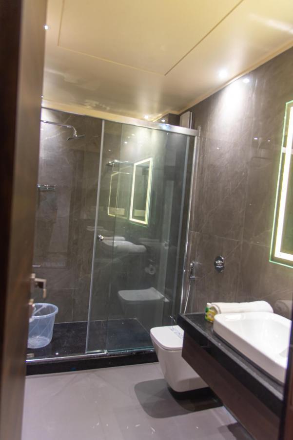 Hotel Royal Livin Benares Buitenkant foto