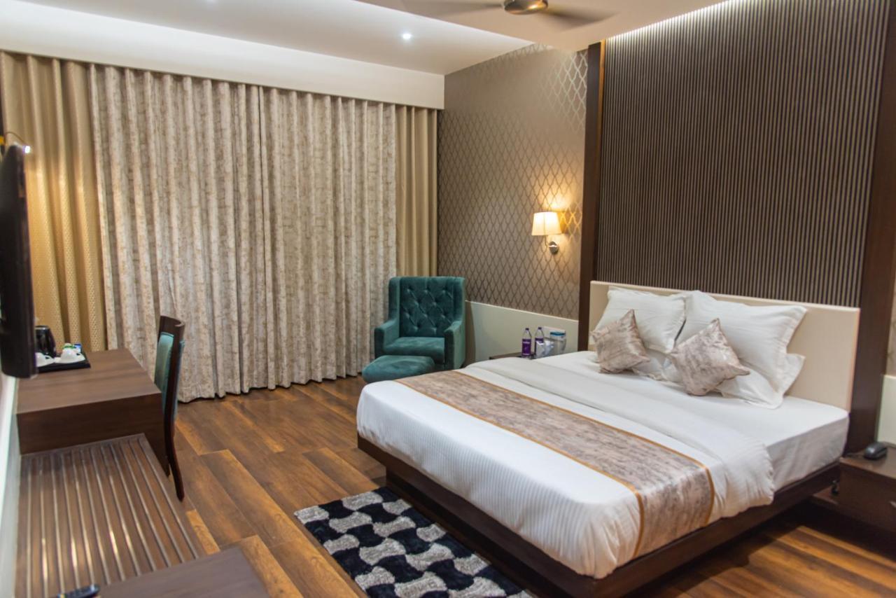 Hotel Royal Livin Benares Buitenkant foto