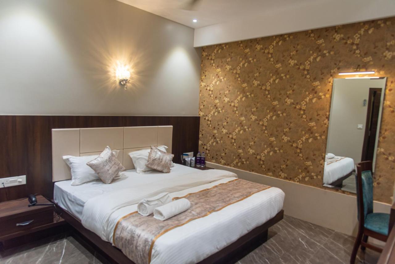 Hotel Royal Livin Benares Buitenkant foto