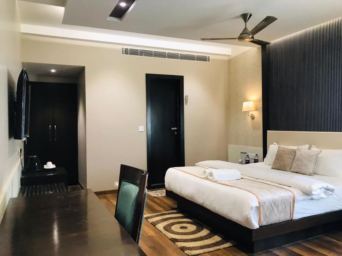 Hotel Royal Livin Benares Buitenkant foto