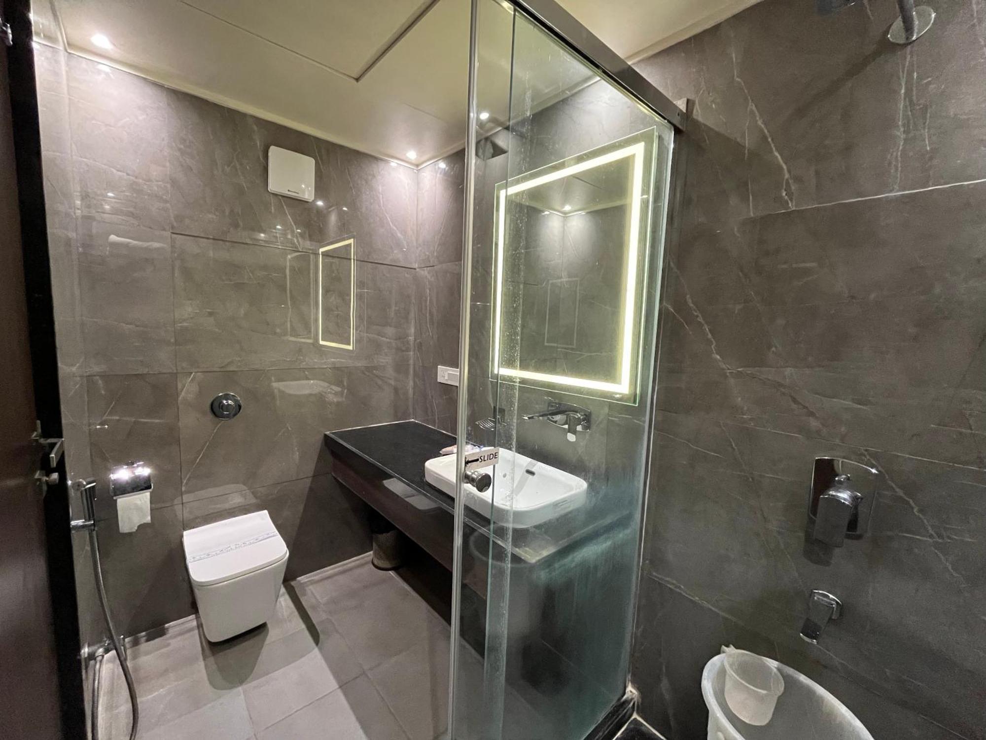 Hotel Royal Livin Benares Buitenkant foto