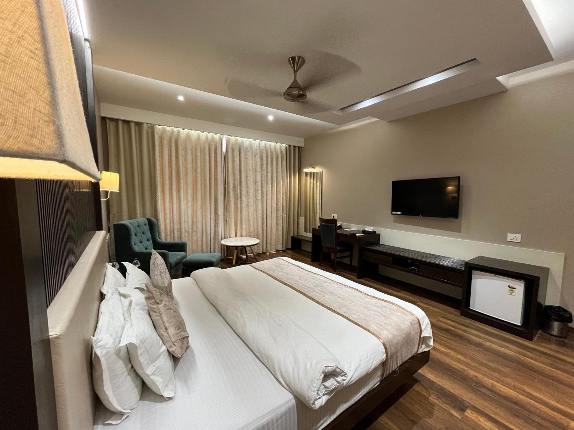 Hotel Royal Livin Benares Buitenkant foto