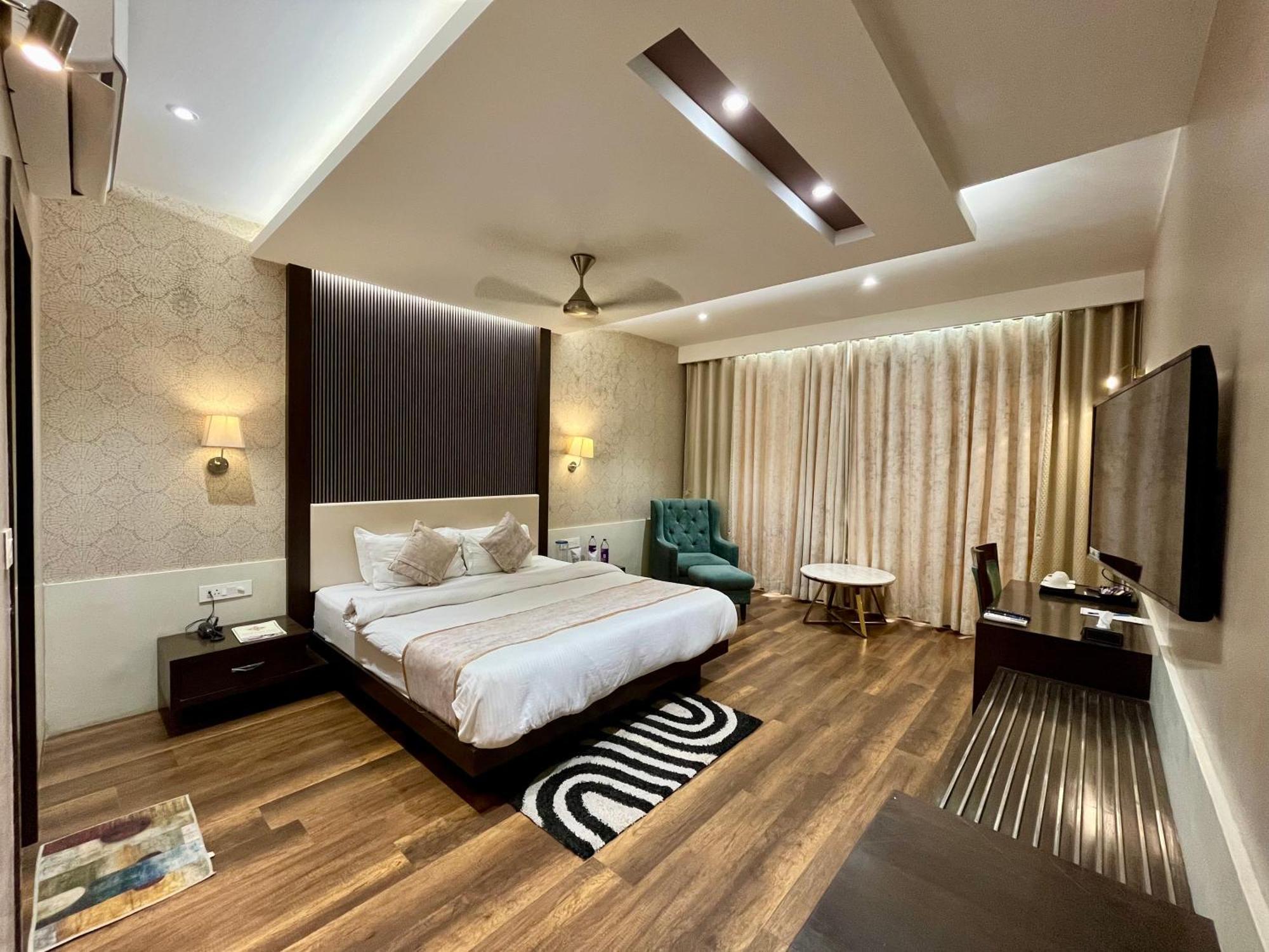 Hotel Royal Livin Benares Buitenkant foto