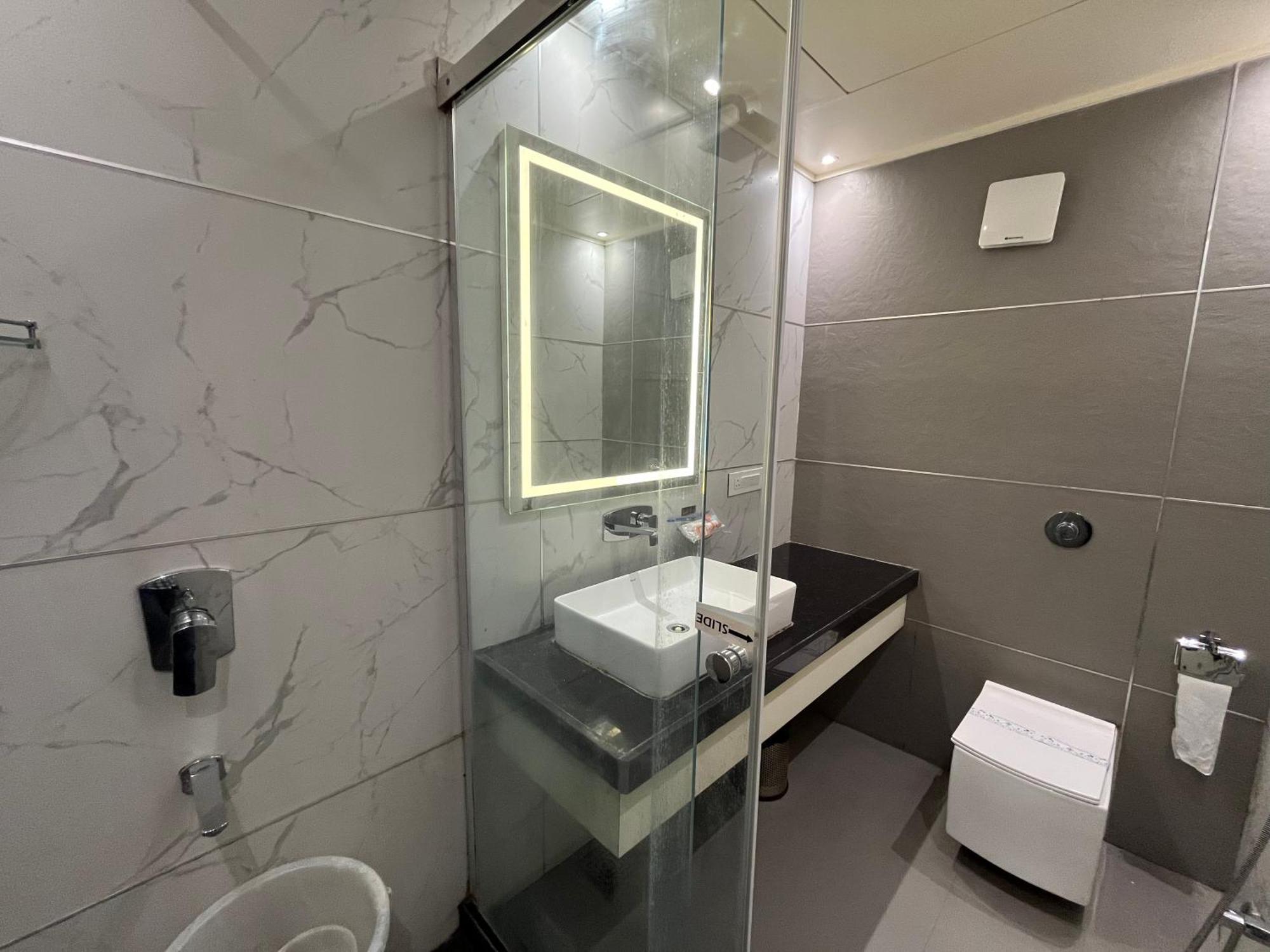 Hotel Royal Livin Benares Buitenkant foto