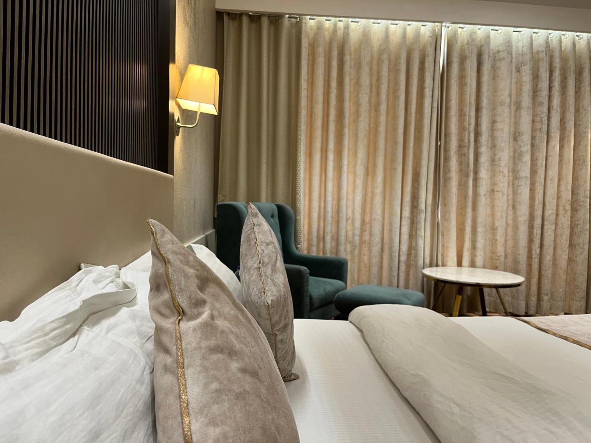 Hotel Royal Livin Benares Buitenkant foto